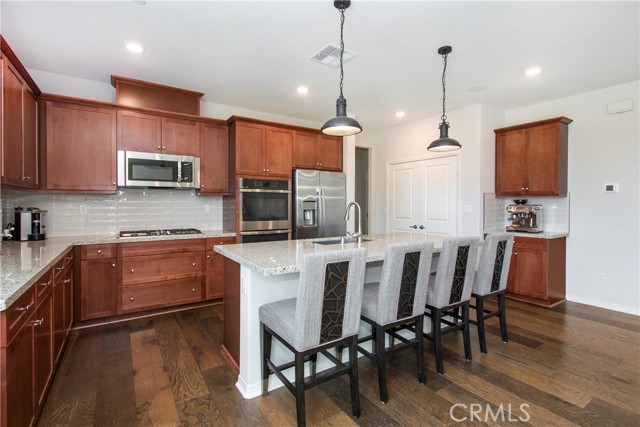 36067 Roaring Fork Drive, Winchester CA: https://media.crmls.org/medias/8cddc9f9-c37c-4895-a3e5-9e957e8ee706.jpg