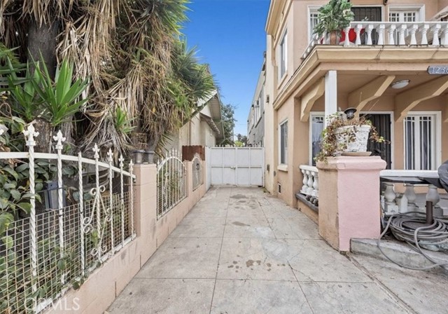 1236 W Martin Luther King Jr., Los Angeles CA: https://media.crmls.org/medias/8cddd2d3-4ab3-41b8-abe3-60fff67d8bdb.jpg