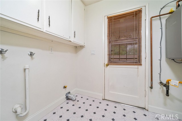 Detail Gallery Image 15 of 33 For 6329 Fillmore Ave, Rialto,  CA 92377 - 4 Beds | 2 Baths