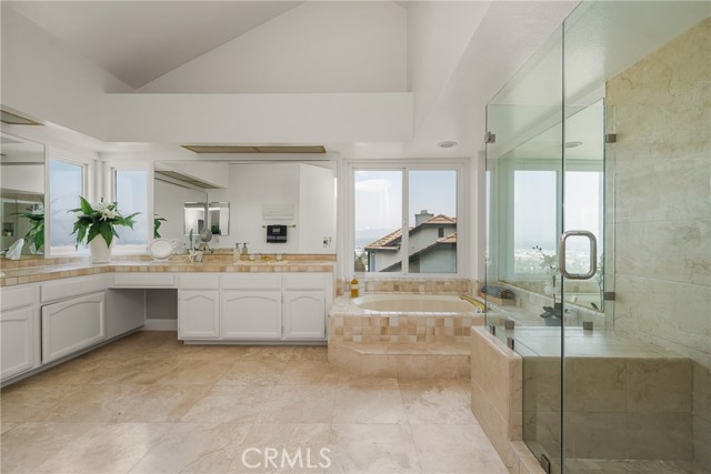 580 S Londerry Ln, Anaheim Hills CA: https://media.crmls.org/medias/8cde296f-30c9-4c03-af95-f8c2d11d06c6.jpg