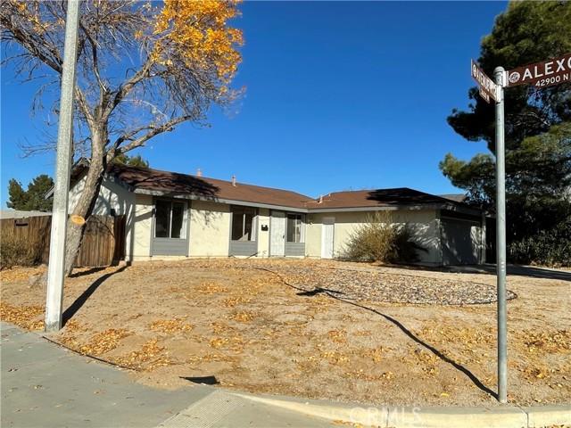 Detail Gallery Image 1 of 52 For 3635 W Avenue K12, Lancaster,  CA 93536 - 3 Beds | 1/1 Baths