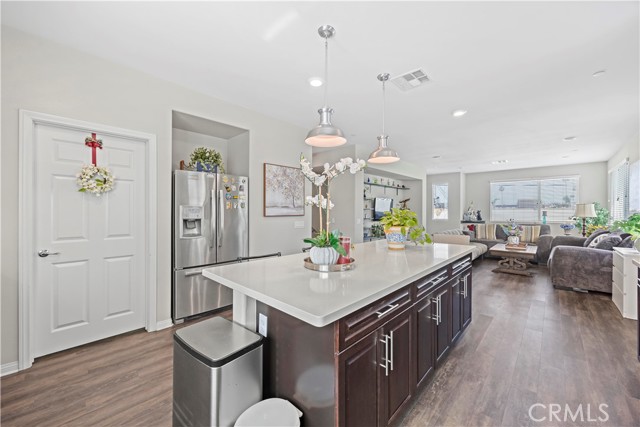 Detail Gallery Image 7 of 37 For 14404 Kiwi Ln #6,  Gardena,  CA 90247 - 4 Beds | 3/1 Baths