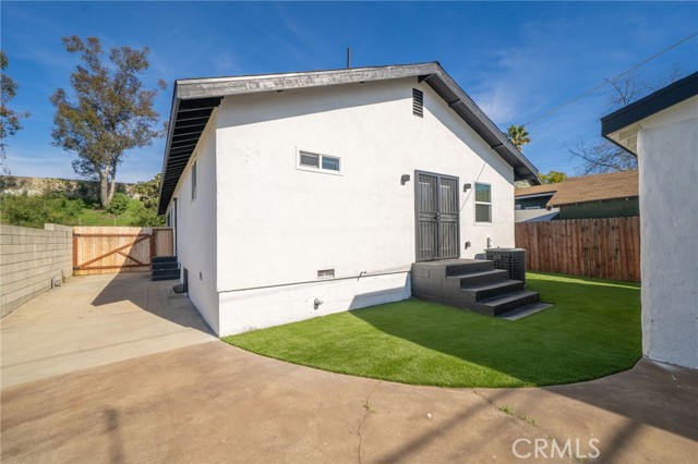 Detail Gallery Image 25 of 28 For 1946 Corson St, Pasadena,  CA 91107 - 3 Beds | 2 Baths