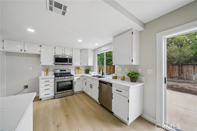 12549 Cobalt Rd, Victorville, CA 92392 photo 28
