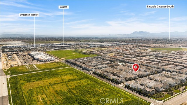 4253 S Heather Privado, Ontario CA: https://media.crmls.org/medias/8ce15418-71e8-46d5-8824-597d8b303a5d.jpg