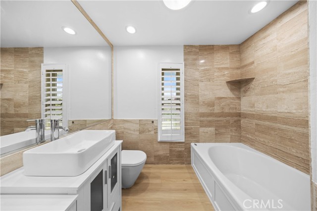 Detail Gallery Image 44 of 73 For 12 Oakdale, Irvine,  CA 92604 - 5 Beds | 3 Baths