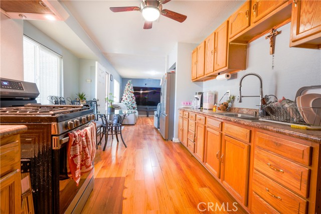 2312 Flores Street, San Bernardino CA: https://media.crmls.org/medias/8ce45464-97bf-4086-b6c1-4dc782f9f93a.jpg