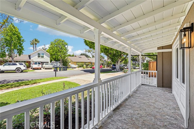 Detail Gallery Image 2 of 51 For 1742 Bonaire, Newport Beach,  CA 92660 - 4 Beds | 3 Baths