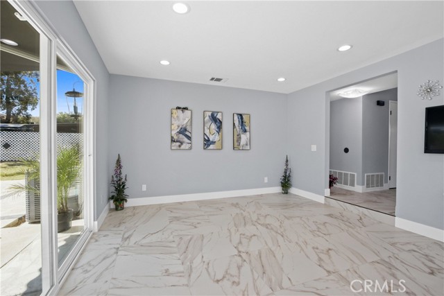 Detail Gallery Image 23 of 44 For 37472 Yorkshire Dr, Palmdale,  CA 93550 - 3 Beds | 2/1 Baths