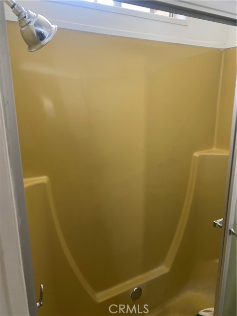 38 Elm Via, Anaheim CA: https://media.crmls.org/medias/8ce73a2a-4f2c-4864-90c4-8ec34db162ce.jpg