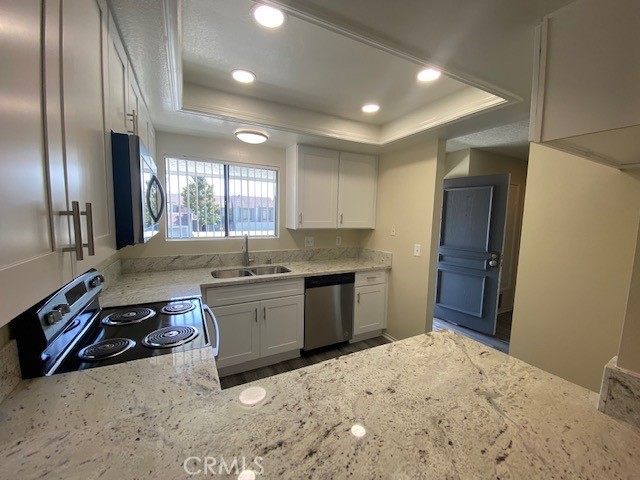 Detail Gallery Image 1 of 20 For 490 S Ranch View Cir #23,  Anaheim,  CA 92807 - 3 Beds | 2 Baths