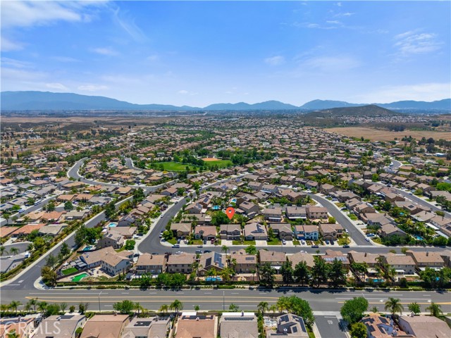 31711 Wintergreen Way, Murrieta CA: https://media.crmls.org/medias/8ce7b7ac-217e-4319-8e68-99c6f98c5978.jpg