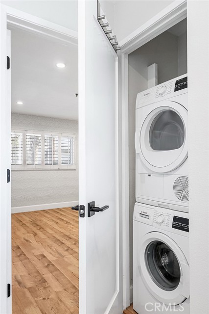 615 Esplanade, Redondo Beach, California 90277, 1 Bedroom Bedrooms, ,1 BathroomBathrooms,Residential,For Sale,Esplanade,SB25238600