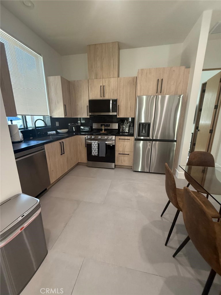 MLS #SR25260381 image #11