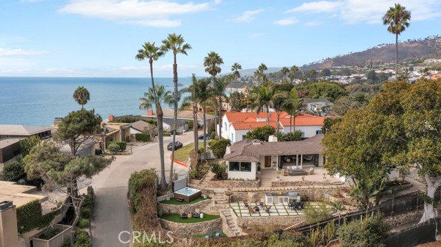 10 Camel Point, Laguna Beach CA: https://media.crmls.org/medias/8ce95af2-fcb5-400b-897f-f67eb25b9043.jpg
