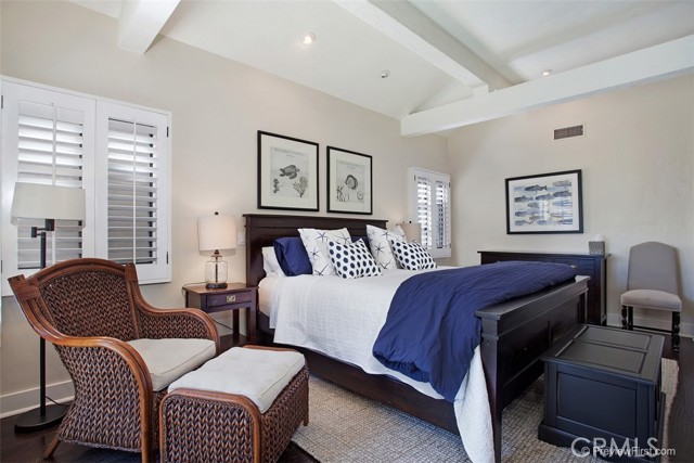 Detail Gallery Image 13 of 26 For 441 Carnation Ave, Corona Del Mar,  CA 92625 - 3 Beds | 2/1 Baths