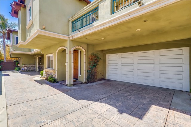 Detail Gallery Image 2 of 25 For 2620 Grant Ave #B,  Redondo Beach,  CA 90278 - 4 Beds | 2/1 Baths