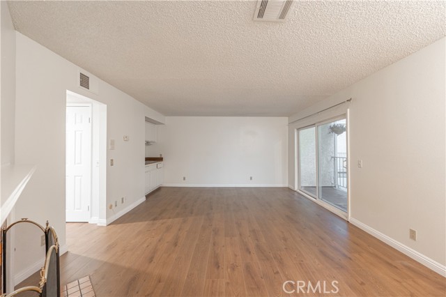 Detail Gallery Image 4 of 20 For 1344 5th St #17,  Glendale,  CA 91201 - 2 Beds | 2 Baths