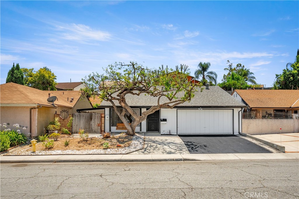 1824 Greenleaf Drive