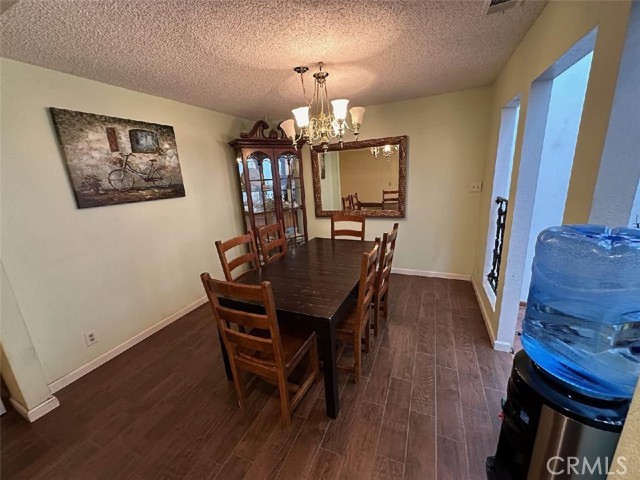 Detail Gallery Image 9 of 12 For 22691 Norbert St, Perris,  CA 92570 - 6 Beds | 4/2 Baths
