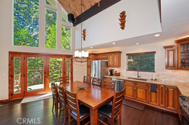 420 Cumberland, Lake Arrowhead, CA 92352