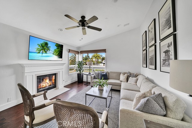 Detail Gallery Image 2 of 22 For 2897 Calle Heraldo, San Clemente,  CA 92673 - 4 Beds | 2 Baths