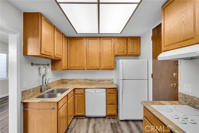 Detail Gallery Image 15 of 33 For 6150 Buckingham Pkwy #202,  Culver City,  CA 90230 - 2 Beds | 2 Baths