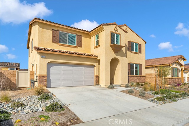 Detail Gallery Image 2 of 42 For 12940 Clear Creek St, Hesperia,  CA 92344 - 4 Beds | 3/1 Baths
