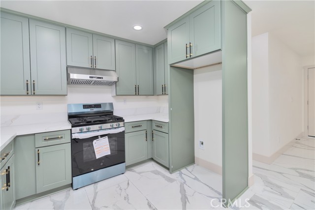 Detail Gallery Image 8 of 33 For 7804 Peacock, Highland,  CA 92346 - 5 Beds | 3 Baths