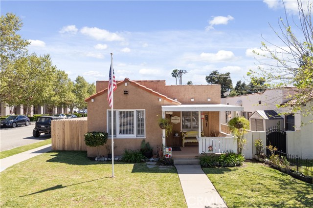 Detail Gallery Image 2 of 33 For 200 W Mountain View Ave, Glendora,  CA 91741 - 3 Beds | 2 Baths