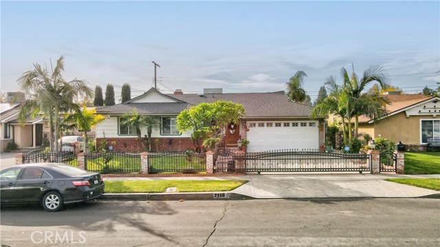 Detail Gallery Image 4 of 59 For 7115 Park Manor Ave, North Hollywood,  CA 91605 - 4 Beds | 2 Baths