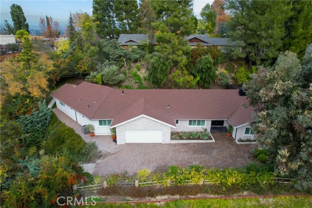 Detail Gallery Image 4 of 67 For 4732 Del Moreno Dr, Woodland Hills,  CA 91364 - 4 Beds | 3 Baths