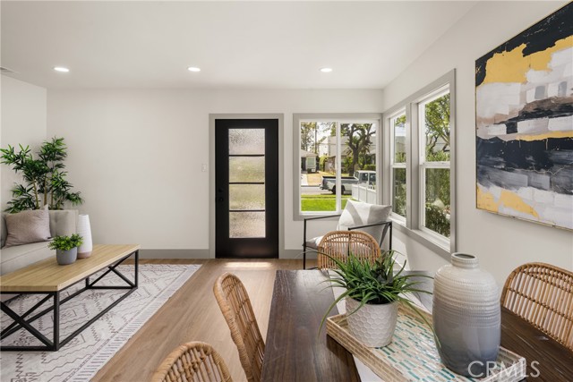 2510 Termino Avenue, Long Beach CA: https://media.crmls.org/medias/8cf201b4-2420-439a-865e-b0a78009f25d.jpg