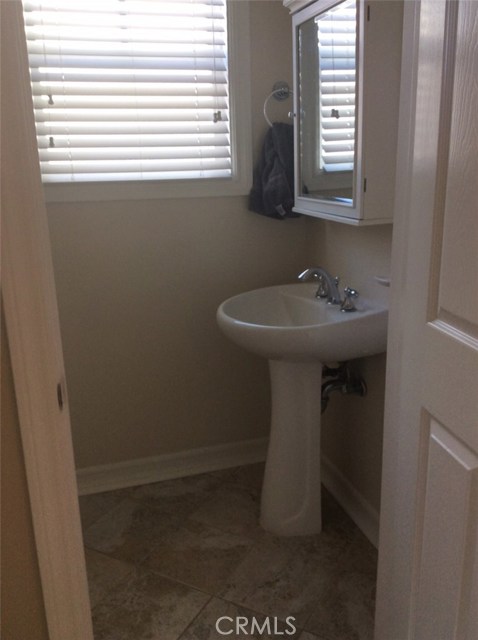 207 Aviation Place, Manhattan Beach, California 90266, 3 Bedrooms Bedrooms, ,2 BathroomsBathrooms,Residential,Sold,Aviation,SB17040709