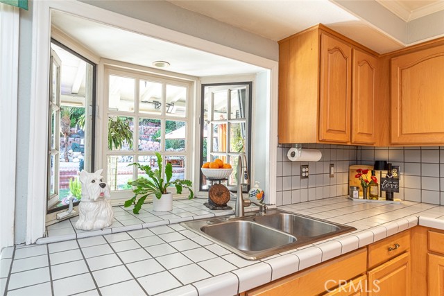 22435 Silver Spur, Lake Forest CA: https://media.crmls.org/medias/8cf3af02-6c96-48ac-8481-3770b848af90.jpg