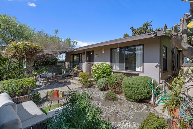 3611 Loosmore Street, Los Angeles CA: https://media.crmls.org/medias/8cf4effe-7ea4-4399-966a-22d2e257a50b.jpg