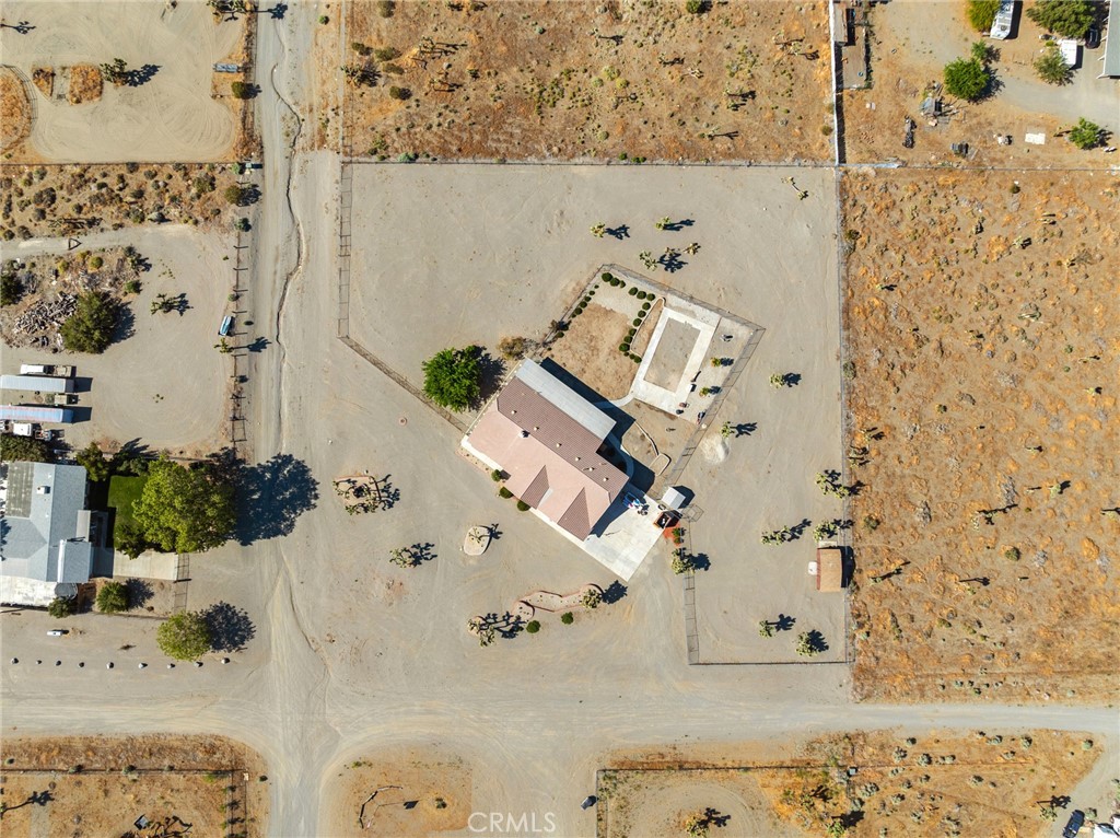 https://media.crmls.org/medias/8cf4f3c9-756e-4ccd-b883-2e9aa009b56c.jpg?preset=X-Large