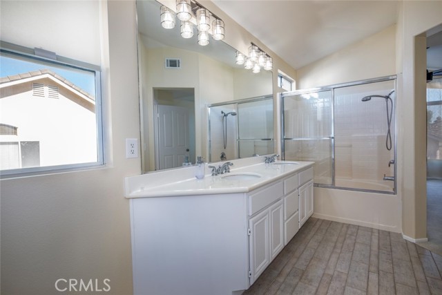 8cf4ff54 9d3c 415e 8499 A66519a1b97e