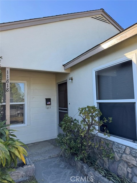11818 Graystone, Norwalk CA: https://media.crmls.org/medias/8cf7135e-76bd-4898-9cde-52d835727e66.jpg