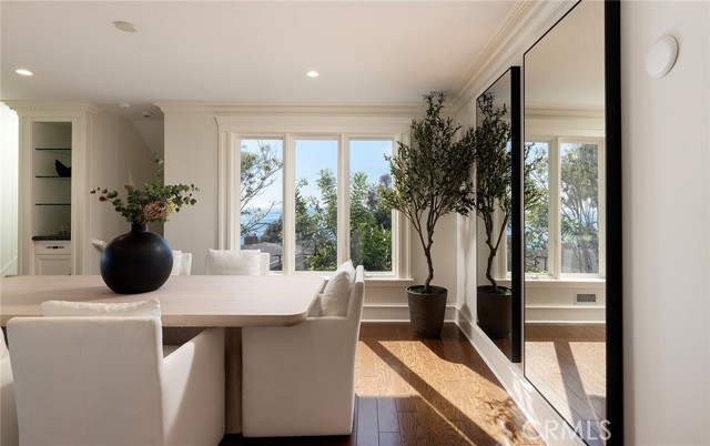 Detail Gallery Image 19 of 48 For 2163 Crestview Dr, Laguna Beach,  CA 92651 - 3 Beds | 2/1 Baths