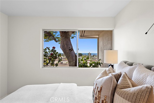 Detail Gallery Image 39 of 61 For 2519 Harbor View Dr, Corona Del Mar,  CA 92625 - 4 Beds | 2/1 Baths