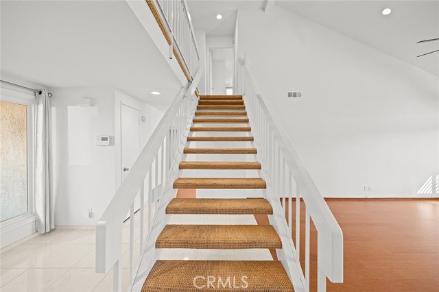 Detail Gallery Image 17 of 42 For 18402 Oxboro, Huntington Beach,  CA 92648 - 4 Beds | 2/1 Baths