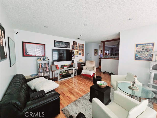 Detail Gallery Image 14 of 19 For 3034 S Betsy St, West Covina,  CA 91792 - 3 Beds | 2 Baths