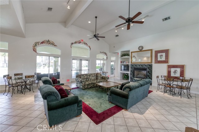 1542 E Alluvial Avenue, Fresno CA: https://media.crmls.org/medias/8cfa738d-b2eb-46ae-8f12-924a7c55c933.jpg
