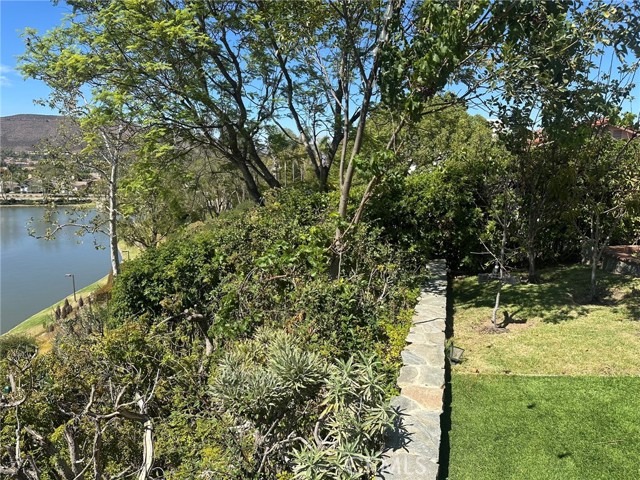 287 Goldenwood Circle, Simi Valley CA: https://media.crmls.org/medias/8cfa7bd8-6eac-4dc9-a971-7e0c882e8761.jpg