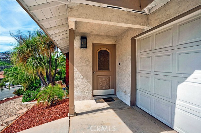 Detail Gallery Image 5 of 43 For 22082 Loch Lomond Dr, Canyon Lake,  CA 92587 - 2 Beds | 2 Baths