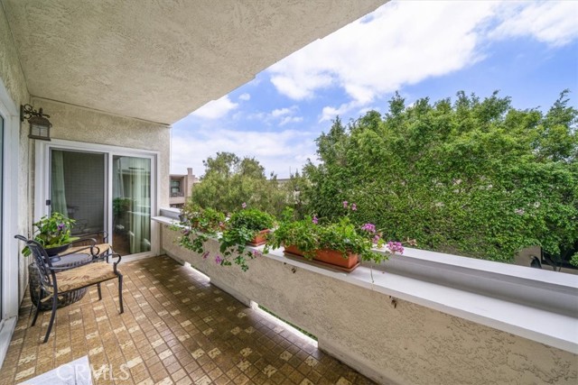 Detail Gallery Image 10 of 33 For 1228 N La Cienega Bld #203,  West Hollywood,  CA 90069 - 2 Beds | 2 Baths