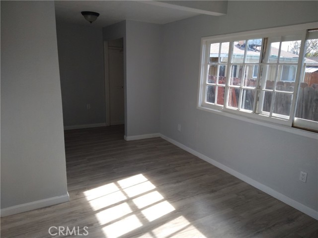 609 S Buena Vista Street, Hemet CA: https://media.crmls.org/medias/8cfadd8b-2e6a-4d2f-bd84-ec22a9f8d111.jpg