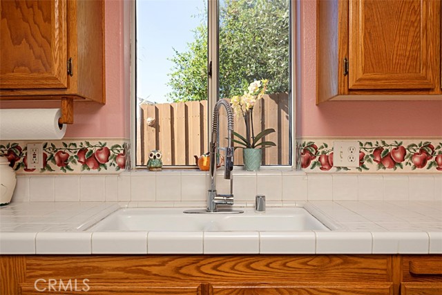 Detail Gallery Image 16 of 33 For 1432 Janis Lynn Ln, Vista,  CA 92083 - 3 Beds | 2/1 Baths
