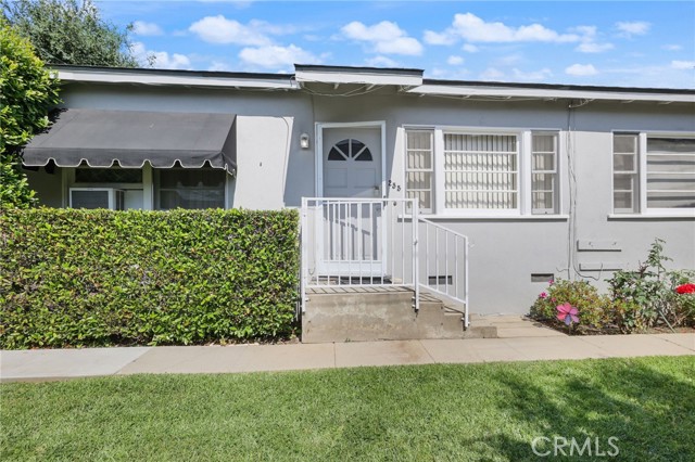251 E Center Street, Covina CA: https://media.crmls.org/medias/8cfb09f3-0381-433e-a091-0790db9daf3f.jpg